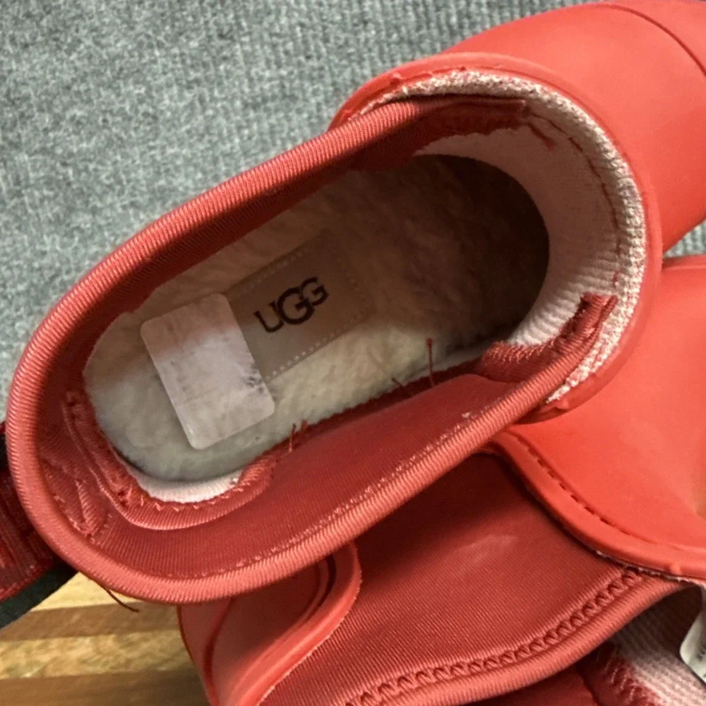 UGG Droplet Womens Size 7 Red Casual Outdoor Waterproof Ankle Rain Boots 1130831
